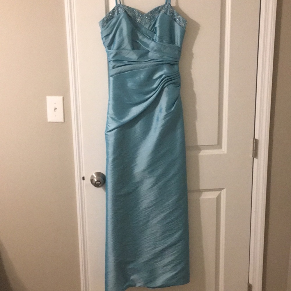 Blue formal strapless dress - Size 8
